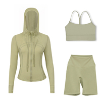 Ensemble trois pièces personnalisé avec logo pour femme : veste à capuche respirante pour le yoga + soutien-gorge + pantalon de cyclisme, séchage rapide