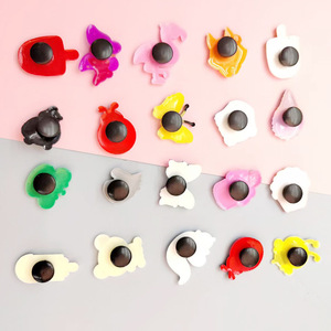 Breloques de chaussures en PVC <span class=keywords><strong>Jibbitz</strong></span> <span class=keywords><strong>pour</strong></span> <span class=keywords><strong>Crocs</strong></span> - Héros d'anime, Pikachu, Stitch, Spiderman, Pins de chaussures sur le thème des fruits et des aliments, Accessoires personnalisés - Product Image 4
