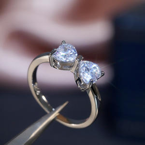 แหวนหมั้นเพชรทรงหัวใจสีขาวทองคำขาวสำหรับผู้หญิง F176 สี G แบบธรรมชาติ สไตล์โรแมนติก - Product Image 2