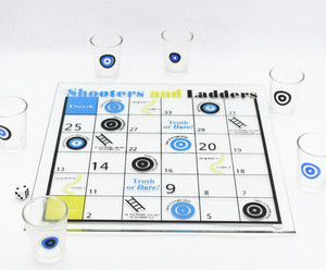 Juego de Beber con Tablero de Ajedrez y Serpientes y Escaleras, tipo Vasos de Chupito - Product Image 1