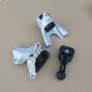 Support moteur en caoutchouc <span class=keywords><strong>TBC</strong></span> FC1 pour Honda Civic 2016-2020 OEM: <span class=keywords><strong>50820</strong></span>-<span class=keywords><strong>TBC</strong></span>-<span class=keywords><strong>A02</strong></span> - Product Image 1