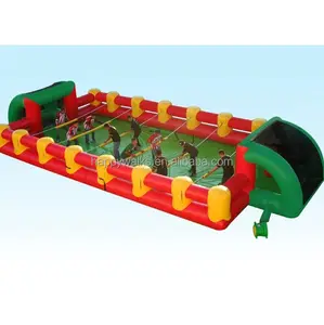 Draagbare Pvc Groene En Gele Voetbal Voetbaltafel Veld Interactieve Spellen Opblaasbare Tafel Voetbalveld Te Koop