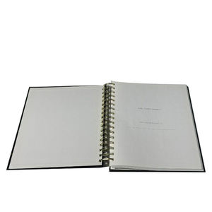 Registro per Infermieri e Medici Ospedalieri, Quaderno Personalizzato con Copertina Rigida Cucita, Carta Offset e Logo Personalizzato - Product Image 6