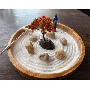 พระพุทธรูปนั่งสมาธิในสวนเซนจิ๋วแบบเอเชีย พร้อมต้นบอนไซ งานประติมากรรมเรซิ่น สำหรับตกแต่งบ้าน สไตล์พุทธศาสนา - Product Image 6