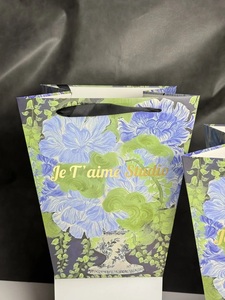 Boîtes à fleurs en papier d'art de luxe de haute qualité avec des matériaux recyclés pour l'arrangement de bouquets <span class=keywords><strong>et</strong></span> l'emballage de cadeaux Impression offset - Product Image 4