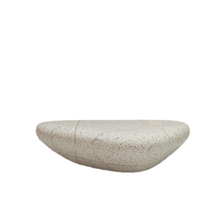 Nouveau banc en terrazzo Magic Stone pour extérieur, forme irrégulière, béton haute performance, utilisation en aménagement paysager municipal - Product Image 4