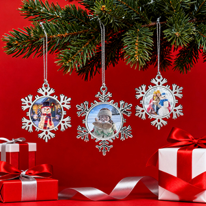 Weihnachtsbaum-Hängeschneeflocke Weihnachtsdekoration Personalisierter UV-Druck Handgefertigte Metall-Weihnachtsornamente Umweltfreundlich - Product Image 3