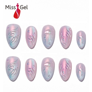 En gros, 32 pièces de <span class=keywords><strong>faux</strong></span> ongles à presser Aurora Chrome en gel souple, faits main, motif méduse, réutilisables, forme amande pour doigts - Product Image 1