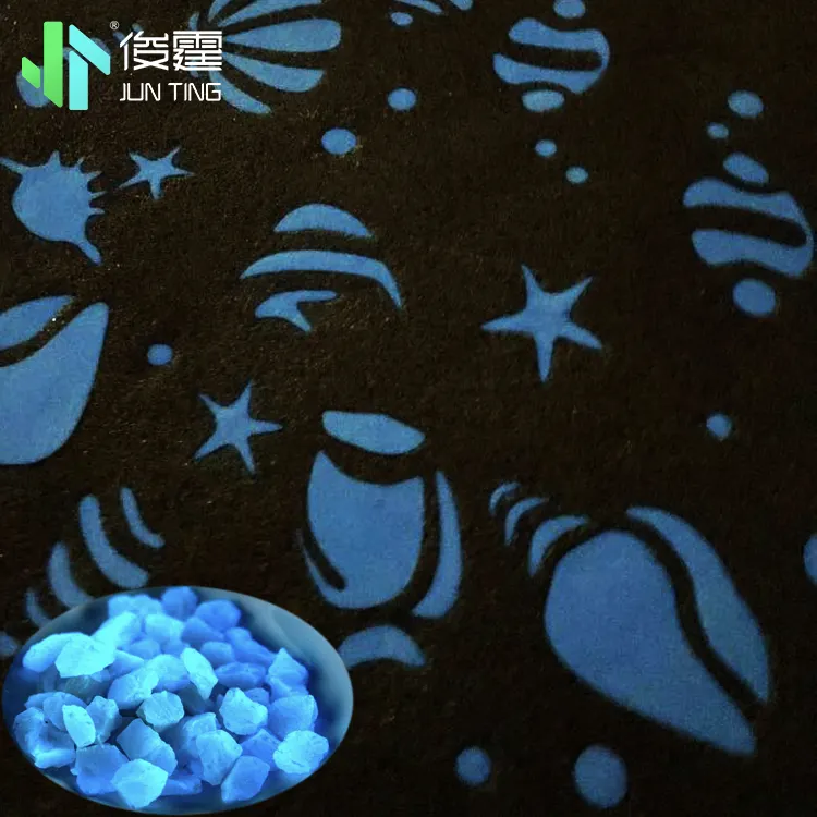 조경을위한 어두운 바위 photoluminescence 자갈 빛나는 포장 돌에서 인공 푸른 광선