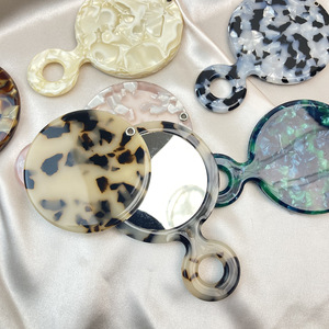Vente en gros petit miroir <span class=keywords><strong>de</strong></span> poche élégant multicolore acétate délicatesse portable filles bande <span class=keywords><strong>de</strong></span> couverture rétro miroirs <span class=keywords><strong>de</strong></span> maquillage - Product Image 6