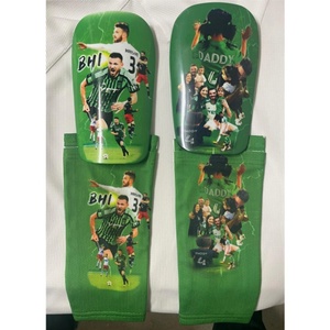 Protège-tibias de football personnalisés par sublimation, matériau PE+EVA, couleurs et tailles personnalisables, logo personnalisé, service OEM/ODM, enfants - Product Image 1