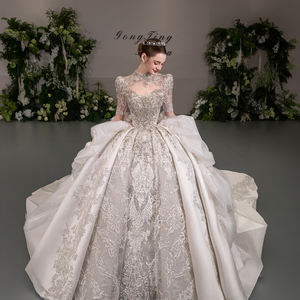 GT165 Vestido de Novia de Lujo Moderno con Manga Larga, Apliques de Cuentas y Lentejuelas, Estilo Princesa, Cola Capilla, Largo hasta el Suelo, Personalizable - Product Image 5