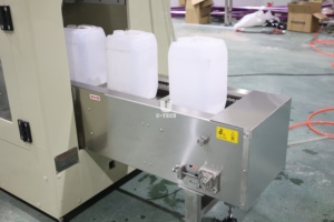 Machine de remplissage et de bouchage automatique pour bouteilles de 5L, 10L, <span class=keywords><strong>20L</strong></span> de produits chimiques, eau de <span class=keywords><strong>Javel</strong></span>, désinfectant, liquide de nettoyage, et contenants anticorrosion - Product Image 6