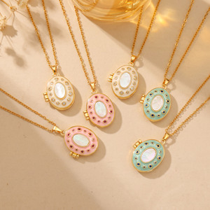 Collar de Acero Inoxidable Chapado en Oro, Resistente al Agua y al Deslustre, con Concha y Esmalte, de Fanhua Jewelry, Éxito de Ventas en TikTok - Product Image 6