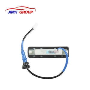 Interrupteur de déverrouillage du couvercle du coffre adapté à TOYOTA COROLLA 8484012050 84840-12050 - Product Image 3