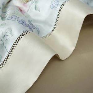 Juego de Edredón de Verano de 4 Piezas, Diseño Floral de Lujo, Estampado 3D, Edredón de Lyocell Reversible, Juego de Ropa de Cama para Dormitorio, Venta al Por Mayor - Product Image 5