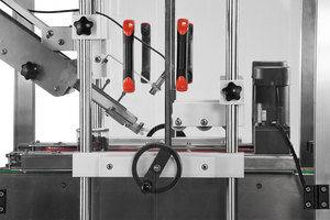 Machine automatique de pressage de <span class=keywords><strong>couvercle</strong></span> de seau de baril machine de bouchage de fermeture de bouchon en <span class=keywords><strong>plastique</strong></span> de grand tambour - Product Image 4