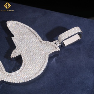 Colgante de Tiburón GRA, Plata 925 con Baño de Rodio, Moissanita VVS, Colgante de Lujo con Temática Animal, Joyería Hip Hop - Product Image 3