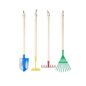 Tis a Gift to Be Simple Song: 5 Thoughtful Garden Tool Gifts