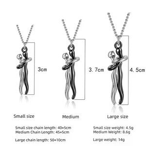 Coppia esplosiva abbraccia collana in acciaio inossidabile ciondolo a due colori gioielli squisiti per inviare colletto regalo fidanzata - Product Image 5