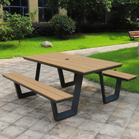 Table de pique-nique en plastique et bois Offre Spéciale, ensemble de table de patio populaire avec un trou pour parapluie