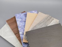 Panneau composite léger avec revêtement en bois pour l'aménagement intérieur des camping-cars et caravanes