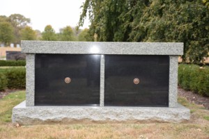 Unidades de Columbario y Mausoleo de Granito, Lápidas Exteriores de Estilo Americano Tradicional - Product Image 6