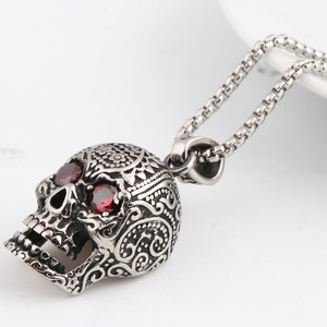 Collar con Colgante de Calavera, Color Acero, Ojos Rojos, Engaste con Bisel, Colgantes Temáticos, Estilo Horror de Halloween, Cadena de 60cm - Product Image 3