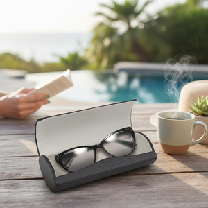 Étui à lunettes noir et gris, intérieur souple, protection et rangement pour lunettes de vue et de soleil - Product Image 3