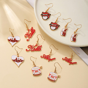 Pendientes colgantes con forma de corazón y rosa para el Día de San Valentín para mujer, pendientes de aro de aleación de zinc con engaste de garra, color rosa - Product Image 1