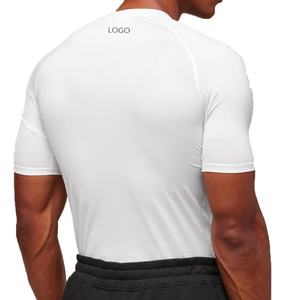 เสื้อยืดผู้ชายสไตล์สปอร์ต แบบเรียบ สีพื้น ทรงเข้ารูป ระบายอากาศได้ดี แขนสั้น สวมใส่สบาย ขายส่ง OEM - Product Image 3