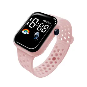 Caliente SW175 Cool astronauta pantalla LED niños reloj deportivo silicona ahueca hacia fuera niños niñas reloj de pulsera electrónico regalo vida diaria