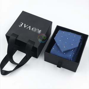 Vente en gros de boîtes-cadeaux personnalisées en carton noir avec logo blanc Offre Spéciale cravate pour hommes rigide UV Fashion Style Commande minimum 100 pièces - Product Image 2