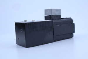 Solenoide de control proporcional hidráulico STOCK RZGO-AE-033/210 RZGO-TER-010/100 RZGO RZMO LIMZO LIRZO - Product Image 1