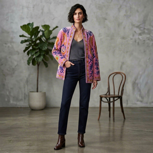 Chaqueta de Terciopelo Rosa de Lujo con Bordado Suzani para Mujer, Estilo Botánico Boho Étnico, Proveedor Mayorista de Moda Boutique - Product Image 1