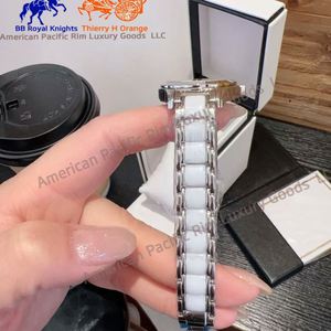 Montres à quartz élégantes pour femmes, accents de diamants, bracelet en acier inoxydable tendance, résistantes à l'eau, chronomètre pour femmes - Product Image 4