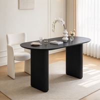 Table à manger noire en gros, écologique, durable, minimaliste, avec base cannelée pour la maison et la restauration