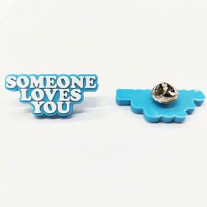 Nouveaux badges en PVC souple sur mesure de Chine, en gros, de haute qualité, magnétiques, en silicone, motifs cœur et chat, pour la décoration d'uniformes - Product Image 4