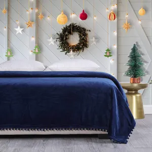 Super <span class=keywords><strong>ofertas</strong></span> Eco-Friendly Pom franela Fleece manta suave Fuzzy One-Ply de punto para el hogar y Picnic - Product Image 4