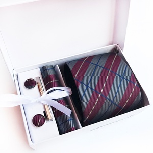 Coffret cadeau de cravate pour hommes Cravate de mariage en polyester à carreaux rouges pour hommes Cravate Hanky Boutons de manchette Fête d'affaires - Product Image 5