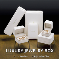 Boîte à bijoux en daim de luxe en gros emballage personnalisé en cuir PU pour bracelets colliers boucles d'oreilles bagues organisateur de bijoux