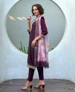 Conjunto de Kurti y Dupatta de Diseño Moderno RADHE EXPORTS, el Más Antes Esperado, para Bodas/Fiestas, de Secado Rápido, para Todas las Temporadas, Hecho de Tela de Rayón - Product Image 6