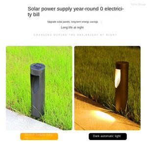 Lampe solaire LED extérieure étanche IP65 avec télécommande pour l'éclairage des pelouses, des routes et des cours - Product Image 5