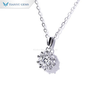 Tianyu Trendy GRA Certified Moissanite Flower Necklace Featuring a Main <b>Stone</b> 925 Sterling Silver 18k Platinum Plating for Women - Product Image 3