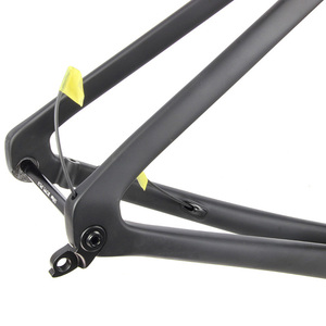 700C Road Frameset With Disc Compatibility Full Internal Cable Routing BB86 Specification Flat Mount Design R1058B T700 Carbon R - Product Image 5