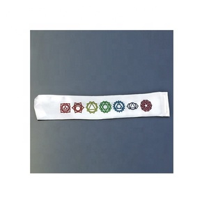 Baguettes de guérison Chakra long bijoux pochette en velours bijoux pierre emballage cadeau - Product Image 1