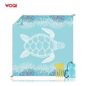 ผ้าห่มชายหาด Woqi ขนาดใหญ่พิเศษ 79x83 นิ้ว กันทราย กันน้ำ รูปทรงสี่เหลี่ยมผืนผ้า สำหรับปิกนิก ตั้งแคมป์ ท่องเที่ยว และกิจกรรมกลางแจ้ง - Product Image 2