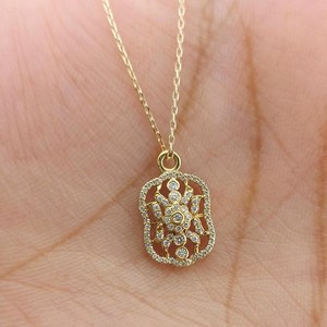 Collier pendentif fleur en diamant, collier diamant halo style vintage, pendentif floral en diamant or jaune 14 carats, cadeau pour elle - Product Image 1