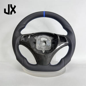 Volante de cuero de carbono personalizado para <span class=keywords><strong>BMW</strong></span> Serie 3 Serie 2 X3 E39 E60 M5 E61 E81 E82 E83 E87 E89 E90 E91 E92 E93 E70 E71 Coche - Product Image 1