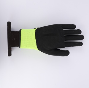 Gants de sécurité anti-impact, 13 jauges, polyester, enduits de nitrile sablé, avec protection dorsale en TPR, poignet à boucle auto-agrippante - Product Image 4